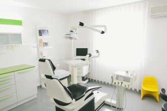 Zahnarztpraxis Yeboah - Wartezimmer